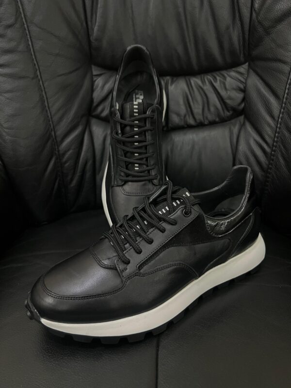 Tony Rafael, Sneakers 01 - Image 4